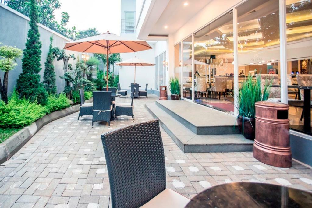 Savero Hotel Депок Екстериор снимка